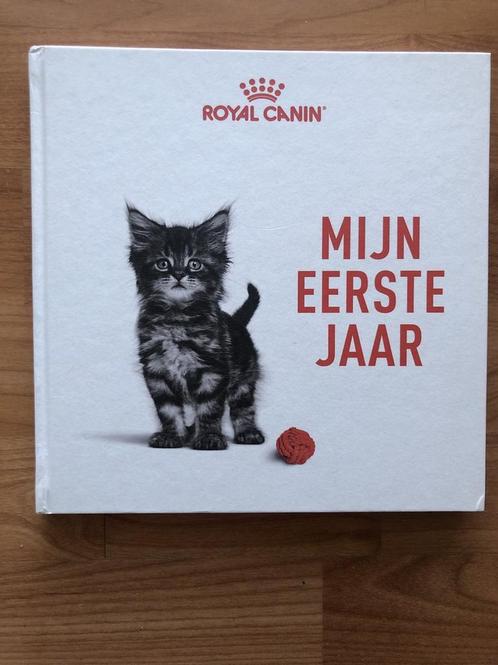 Mijn eerste jaar, Royal Canin 8714231630104, Boeken, Overige Boeken, Zo goed als nieuw, Verzenden