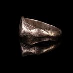 Seltsjoeken Zilveren ring (Zonder Minimumprijs)