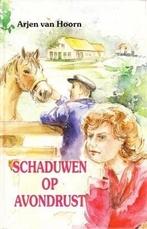 Hoorn, Arjen van-Schaduwen op Avondrust, Verzenden, Gelezen