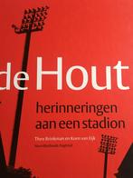 9789077842058 De Hout, herinneringen aan een stadion, Boeken, C. van Eijk, Zo goed als nieuw, Verzenden