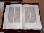 Nicolaus de Lyra - Sheet from Incunable Biblia latina Venice, Antiek en Kunst