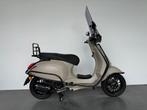 Vespa Sprint Brom 45 km/h, BWJ 2023, Desert Storm, Custom,, Fietsen en Brommers, Maximaal 45 km/u, Ophalen of Verzenden, Zo goed als nieuw