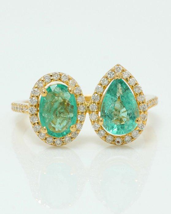 Statement ring - 14 karaat Geel goud - 1.74ct. tw. Smaragd -, Sieraden, Tassen en Uiterlijk, Antieke sieraden