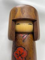 Usaburo makes kokeshi dolls - Figuur - Usaburo makes kokeshi
