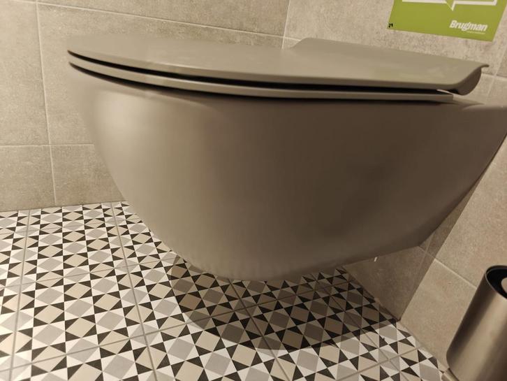 Showmodel Wandcloset hangend toilet beton grijs - 0023, Doe-het-zelf en Verbouw, Sanitair, Nieuw, Ophalen