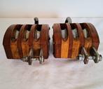 Ship’s pulley (2) - 2 grote katrollen - Hout, IJzer