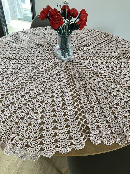 sem reserva - Tafelkleed - 130 cm - 130 cm - Rond haakgaren, Antiek en Kunst, Antiek | Kleden en Textiel