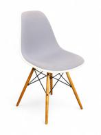 Vitra DSW stoel, gestoffeerd, essen onderstel, grijs-wit, Huis en Inrichting, Ophalen of Verzenden, Nieuw