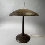 Tafellamp - Arts &amp; Craft - Grote gehamerd ijzeren tafellamp