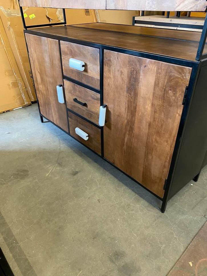 Dressoir mangohout (nieuw,outlet), Huis en Inrichting, Kasten | Dressoirs, Nieuw, Overige houtsoorten, Metaal