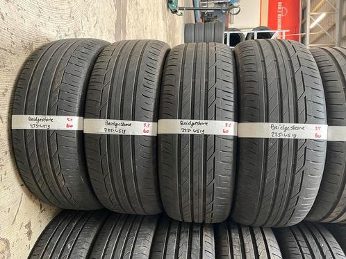 225-45-19 Bridgestone Zomerbanden 5.5mm Montage 225 45 19, Auto-onderdelen, Banden en Velgen, 19 inch, Zomerbanden, 225 mm, Personenwagen
