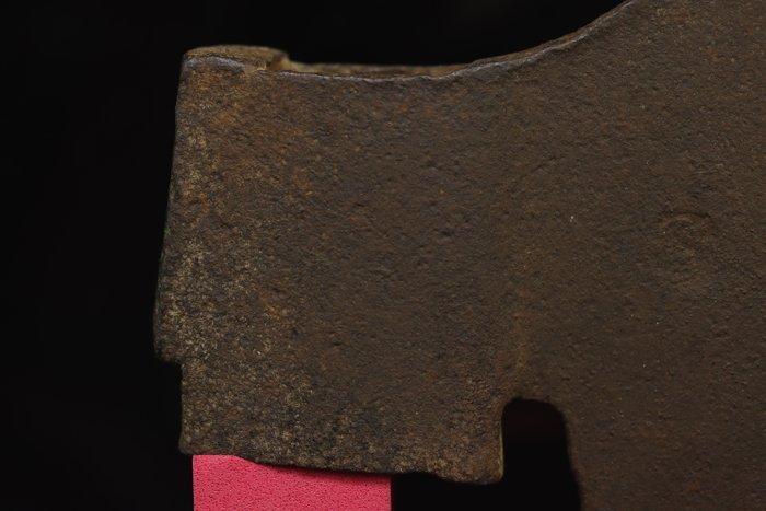 Middeleeuws Gothic - Grote ijzeren militaire bijl Relikwie -, Antiek en Kunst, Antiek | Overige Antiek