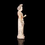 Oud Chinees, Tang-dynastie Aardewerk Staande Vrouwelijke