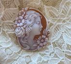 Cameo hanger - Cameo