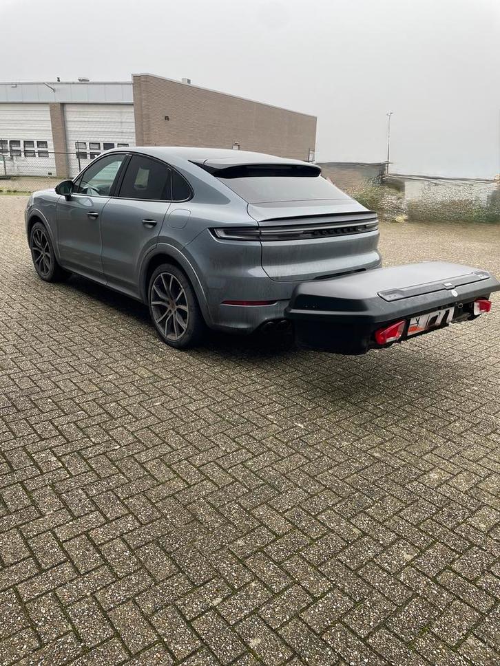 Te huur trekhaakbox/ koffer thule Arcos L 400 liter, Auto diversen, Dakkoffers, Zo goed als nieuw, Ophalen