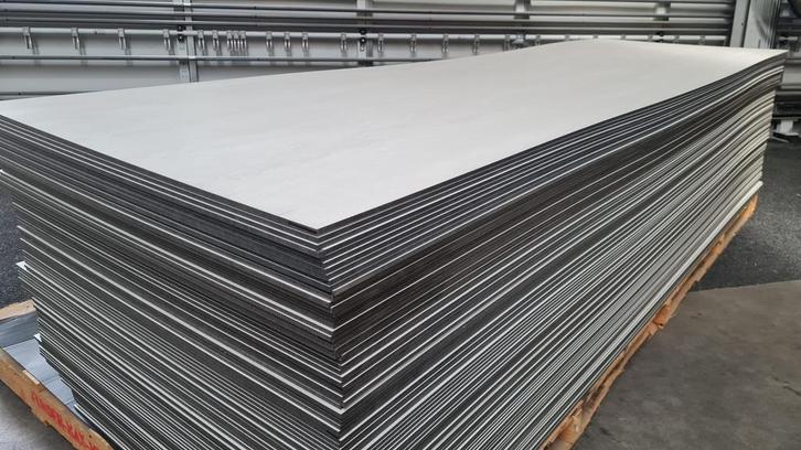 HPL Volle Kern restpartij 38x) 2800x820x6 mm € 54,- incl.btw, Doe-het-zelf en Verbouw, Platen en Panelen, Nieuw, Minder dan 20 mm