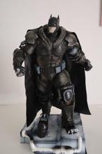 Figuur - Statua di Batman in armatura - Textiel, PVC, Nieuw