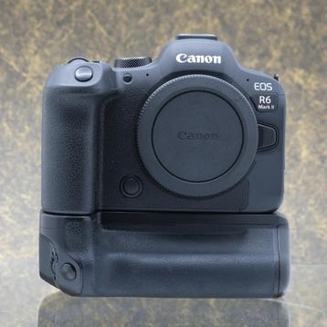 Canon EOS R6 Mark II Body + Batterijgrip - Tweedehands beschikbaar voor biedingen