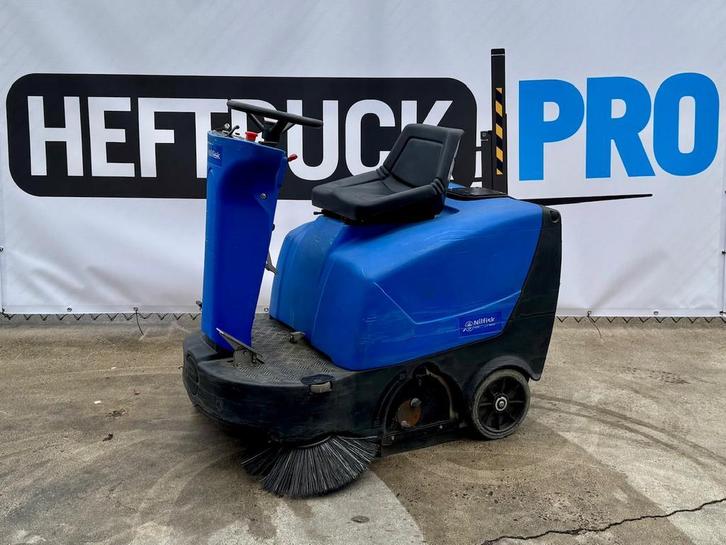Nilfisk Sweeper Floortec R360B (2016) veegmachine MET VIDEO, Zakelijke goederen, Machines en Bouw | Heftrucks en Intern transport