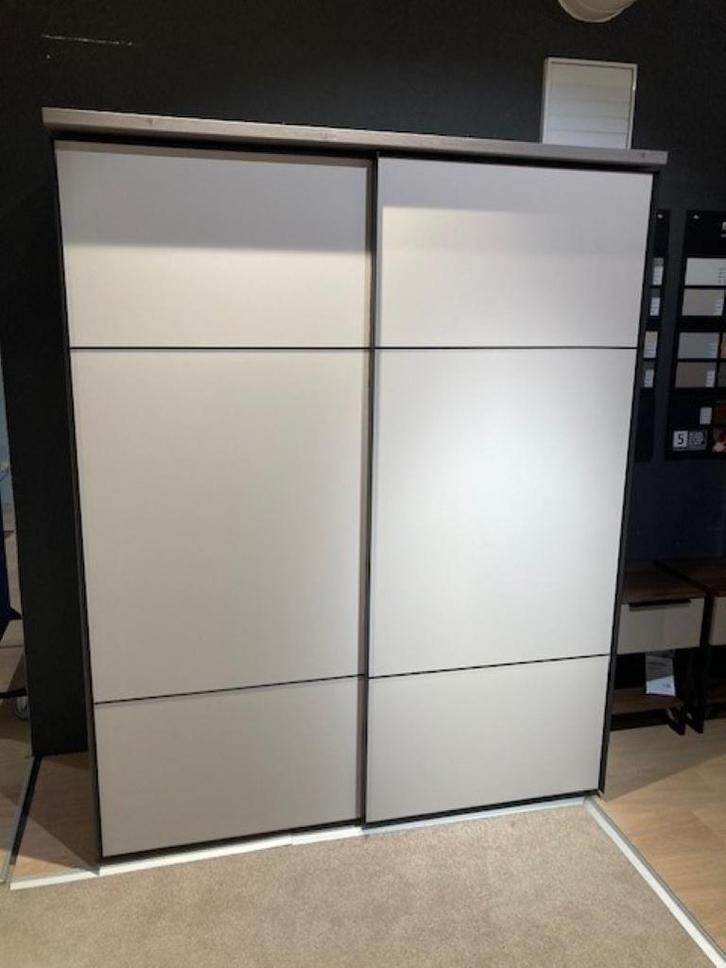 Nolte Marcato zweefdeurkast, Huis en Inrichting, Kasten | Kledingkasten, 50 tot 75 cm, Met deur(en), Met plank(en), Met hangruimte