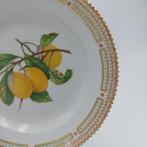 Royal Copenhagen - Bord - Flora Danica 429/3573 - Porselein