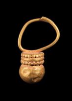 West-Aziatisch Goud Oorbellen met gegranuleerde decoratie