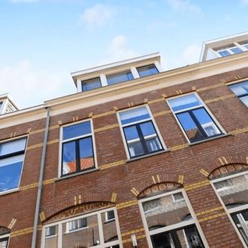 Eengezinswoning met tuin, wasmachine, luxe badkame... beschikbaar voor biedingen
