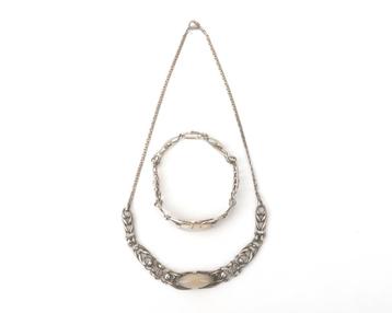 Tweede gehalte zilveren set, armband + collier, Fons Reggers beschikbaar voor biedingen