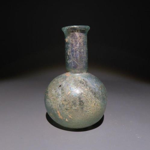 Oud-Romeins Glas Flesje. 1e-3e eeuw n.Chr. Hoogte 8,5 cm., Verzamelen, Mineralen en Fossielen