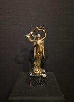 Figuur - Scultura in bronzo dea alata - Brons, Marmer, Antiek en Kunst, Curiosa en Brocante