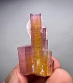 Zeer zeldzaam! Roze- en blauwe cap tourmalijn met Humbergite