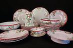 Longwy - Eetservies voor 12 (32) - Montmorency - Aardewerk, Antiek en Kunst, Antiek | Meubels | Tafels