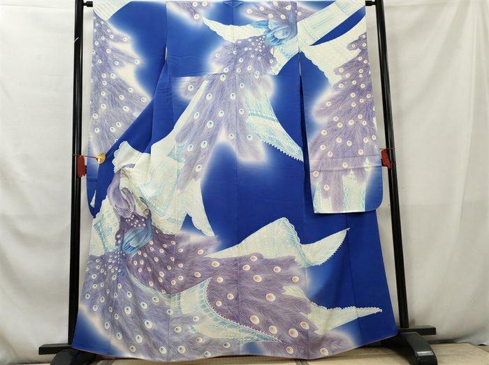 Dansende Pauw in Licht – Een luxueuze zijden kimono met, Antiek en Kunst, Antiek | Overige Antiek