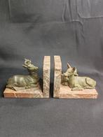 Boekensteunen - hertachtige familie - Marmer, Zinklegering, Antiek en Kunst