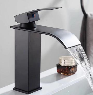 Waterval Wastafelkraan – Luxe Roestvrij Stalen Mengkraan beschikbaar voor biedingen
