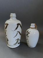 Een vintage set van twee tokkuri (sake flessen) - Japan -, Antiek en Kunst