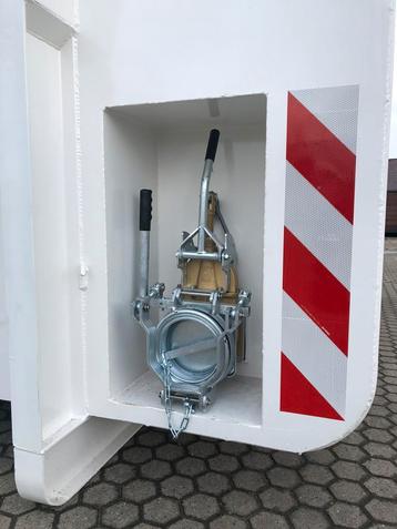vloeistof ,containers ,zeecontainers staal haakarm kabel beschikbaar voor biedingen