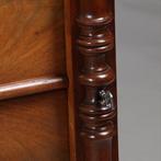 Semanieur of weekkast in mahonie met centraal slot of Wellin, Antiek en Kunst, Antiek | Meubels | Kasten, Ophalen of Verzenden