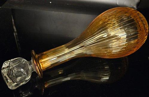Karaf - kostbare zeldzame amber decanter in goud - Goud,, Antiek en Kunst, Antiek | Meubels | Tafels