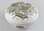 EEN CHINESE QIANJIANG CAI BEDEKTE DOOS - Porselein - China -, Antiek en Kunst
