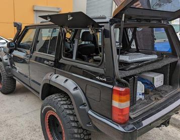 Emuwing Jeep Cherokee XJ 1984-2001 4drs beschikbaar voor biedingen