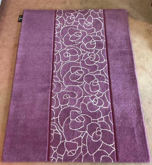 Wallflor - Renato Balestra - Vega-viooltje - Tapijt - 240 cm, Huis en Inrichting, Stoffering | Tapijten en Kleden