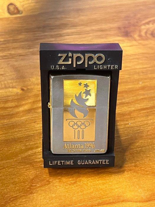 Zippo - Atlanta 1996 Olympic - Zonder Minimumprijs -, Verzamelen, Rookartikelen, Aanstekers en Luciferdoosjes