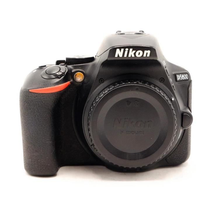 Nikon D5600 Camera Body (Occasion) - 15440 Opnamen, Audio, Tv en Foto, Fotocamera's Digitaal, Geen optische zoom, Zo goed als nieuw