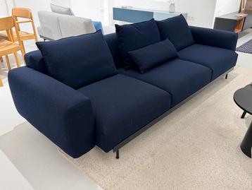 Muuto In Situ 3 zitsbank showmodel (Vidar)van €6100 nu €3895 beschikbaar voor biedingen