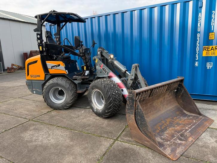Giant G2500 X-tra HD mini knikshovel, Zakelijke goederen, Machines en Bouw | Kranen en Graafmachines, Wiellader of Shovel
