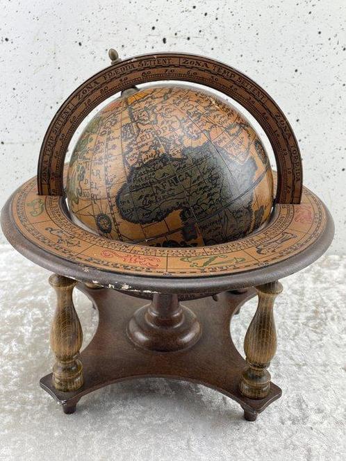 Italiaanse Globe in Houder - 1920-1930, Antiek en Kunst, Curiosa en Brocante