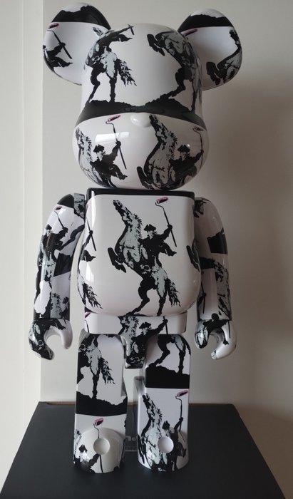Banksy (1974) - Bearbrick Highwayman 1000% Bearbrick, Antiek en Kunst, Kunst | Schilderijen | Modern