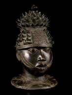 Bronzen hoofd uit Ife - Yoruba - Nigeria, Antiek en Kunst, Kunst | Niet-Westerse kunst