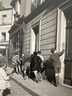 Robert Doisneau (1912–1994) - La sonette, París, 1934